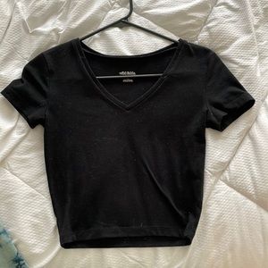 Black wild fable v-neck cropped short sleeve top